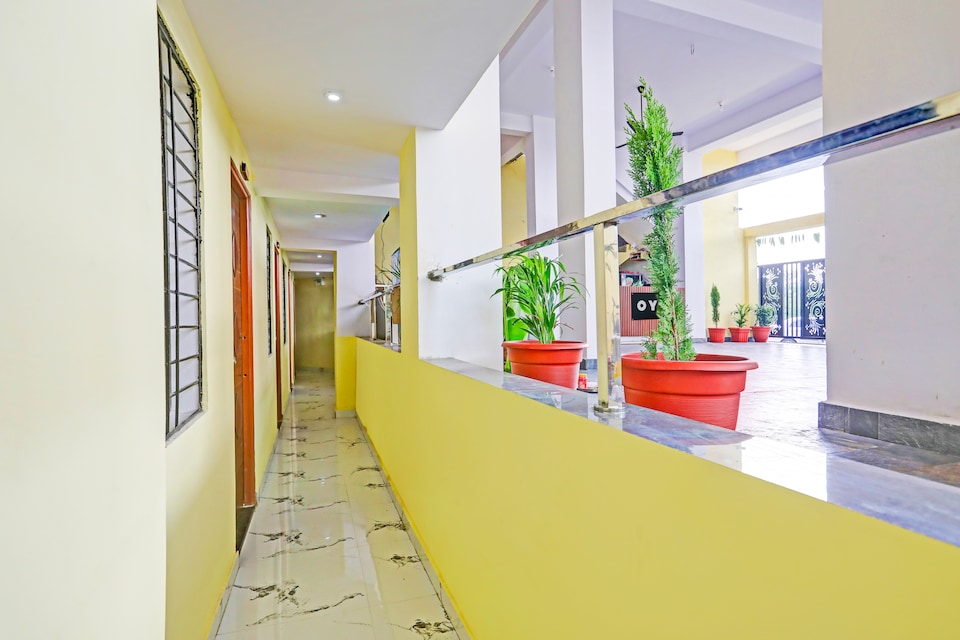 Hotel O Manav, Bus Stand Nagpur, Nagpur