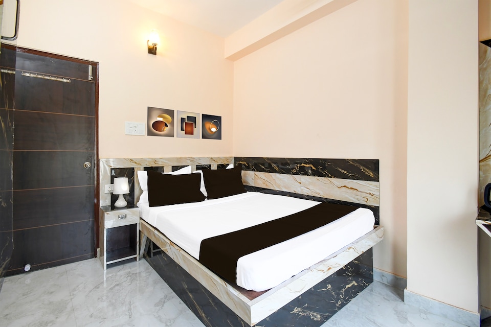Hotel O Shivam Regency Near Acropolis Mall, Ruby Hospital Kolkata, Kolkata