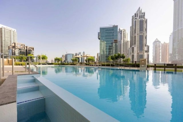 Luxury 1-Bedroom Apartment At Burj Crown