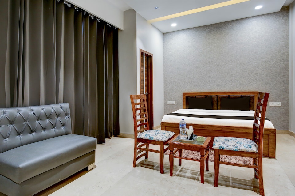 HOTEL O K9 GOLDEN, Pakhowal Road Ludhiana, Ludhiana