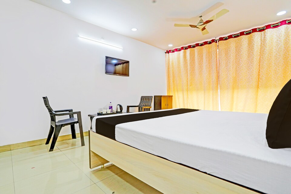 Hotel O MouryaGrand, LB Nagar-Ramoji, Hyderabad