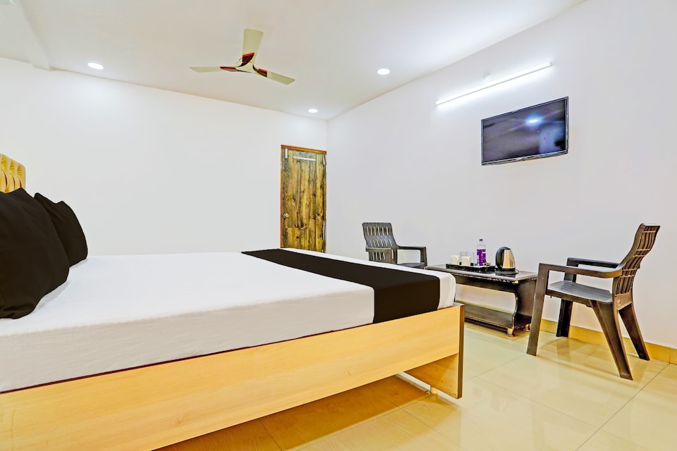 Hotel O MouryaGrand, LB Nagar-Ramoji, Hyderabad