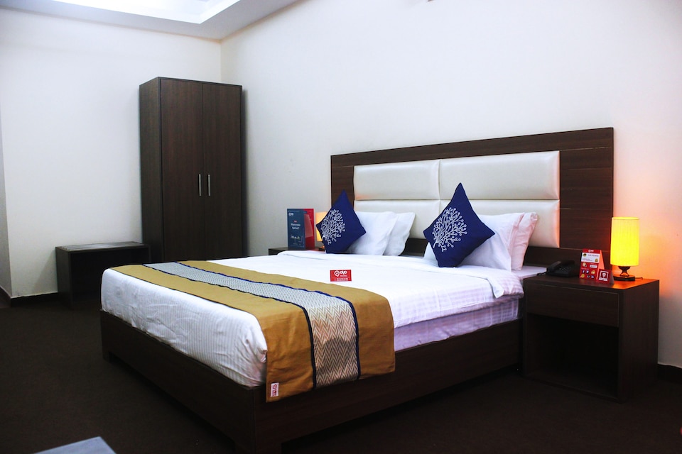 Hotel Royale Park, Old Gurgaon, Gurgaon