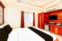 Super Townhouse Anantapur Near Srikantam Circle