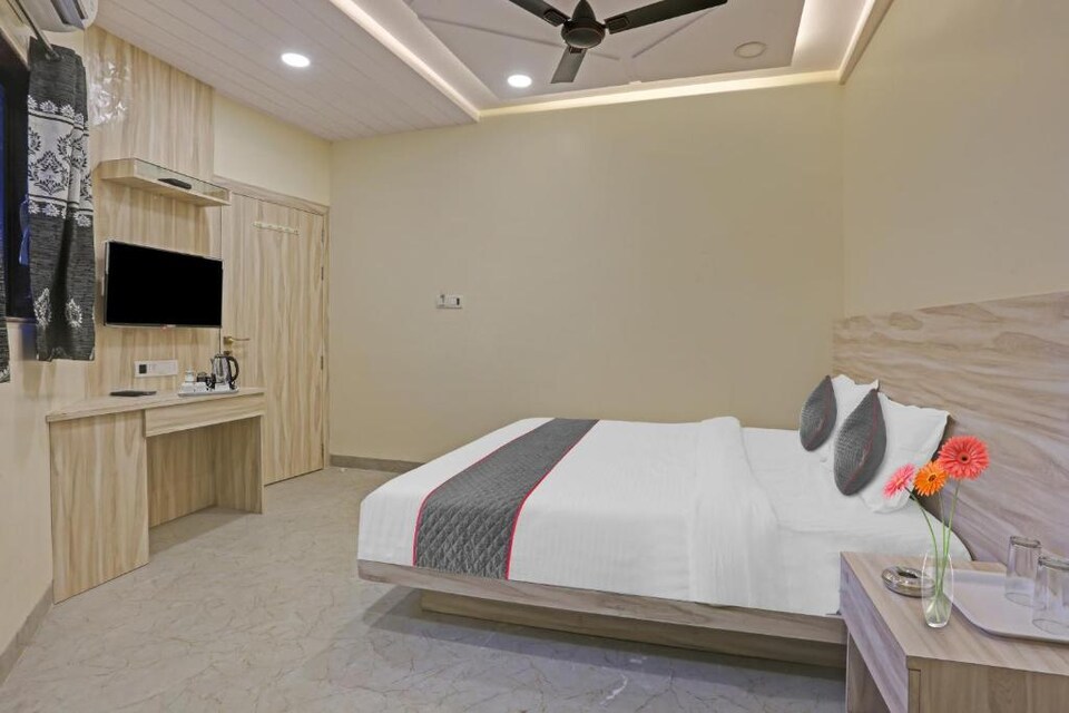 OYO 826636 Hotel Kiwi International Near Chhatrapati Shivaji International Airport, Mumbai International Airport, Mumbai