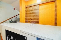 Super Collection O Sixmile Guwahati Formerly Hotel Gangotri