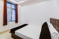 Super COLLECTION O SIXMILE GUWAHATI FORMERLY HOTEL GANGOTRI