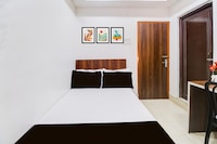 Super COLLECTION O SIXMILE GUWAHATI FORMERLY HOTEL GANGOTRI