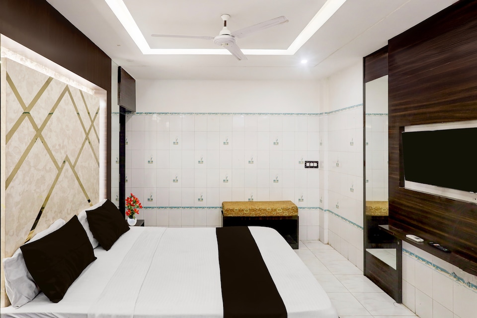 Super Collection O Chidambaram Stadium Formerly Hotel Admire Suit, Chepauk Chennai, Chennai