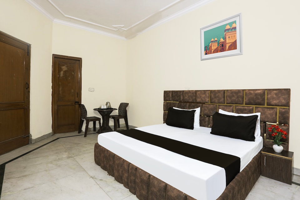 Hotel O JPS DC RESIDENCY, Rajouri Garden Delhi, Delhi