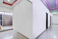 Collection O Kelambakkam Near Chettinad Hospital