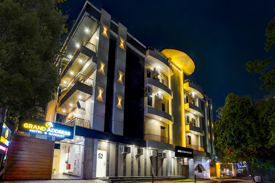 Townhouse GRAND ADDRESS HOTEL AND BANQUET, Vaishali Kaushambi Metro, Ghaziabad