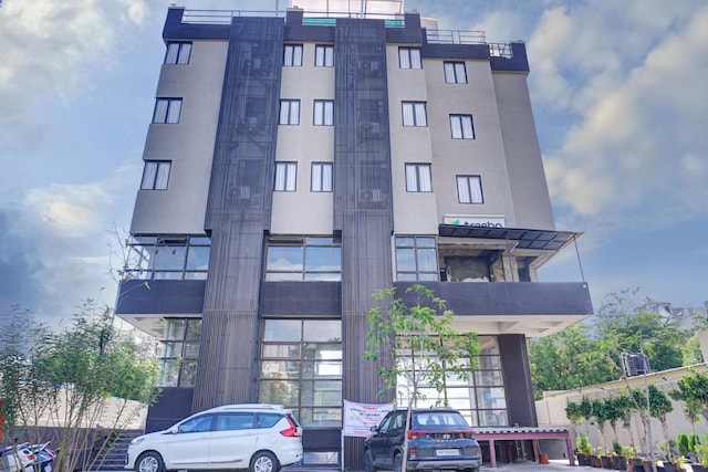 Collection O  Atithi Regency