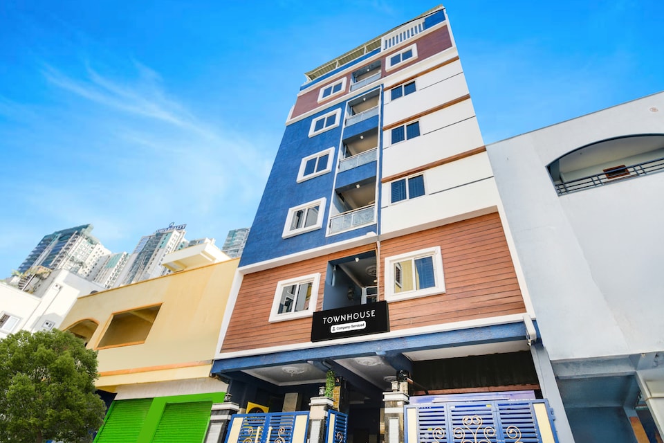 Super Townhouse Hitech City Near Yashoda Hospital, Hitech City Hyderabad, Hyderabad