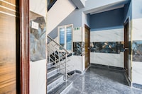 Super Townhouse Hitech City Near Yashoda Hospital