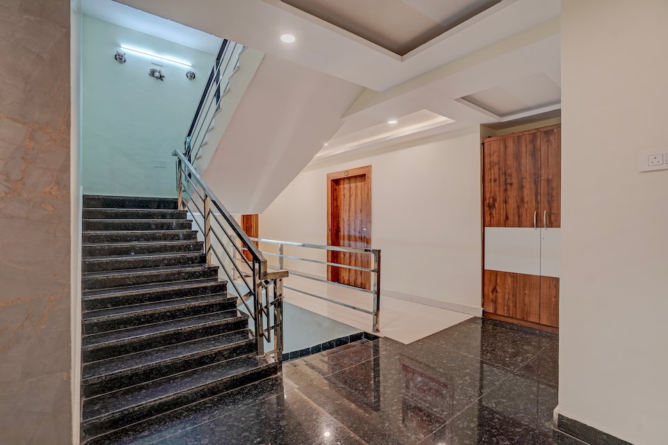 Super Townhouse Hill View Road Bariatu Formerly Hotel Hill Top, Harmu, Ranchi