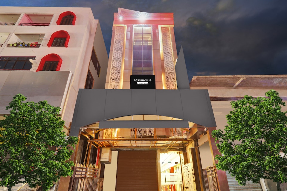 Super Townhouse Kankarbagh Formerly Kunwar Alcajars, Gandhi Maidan Patna, Patna