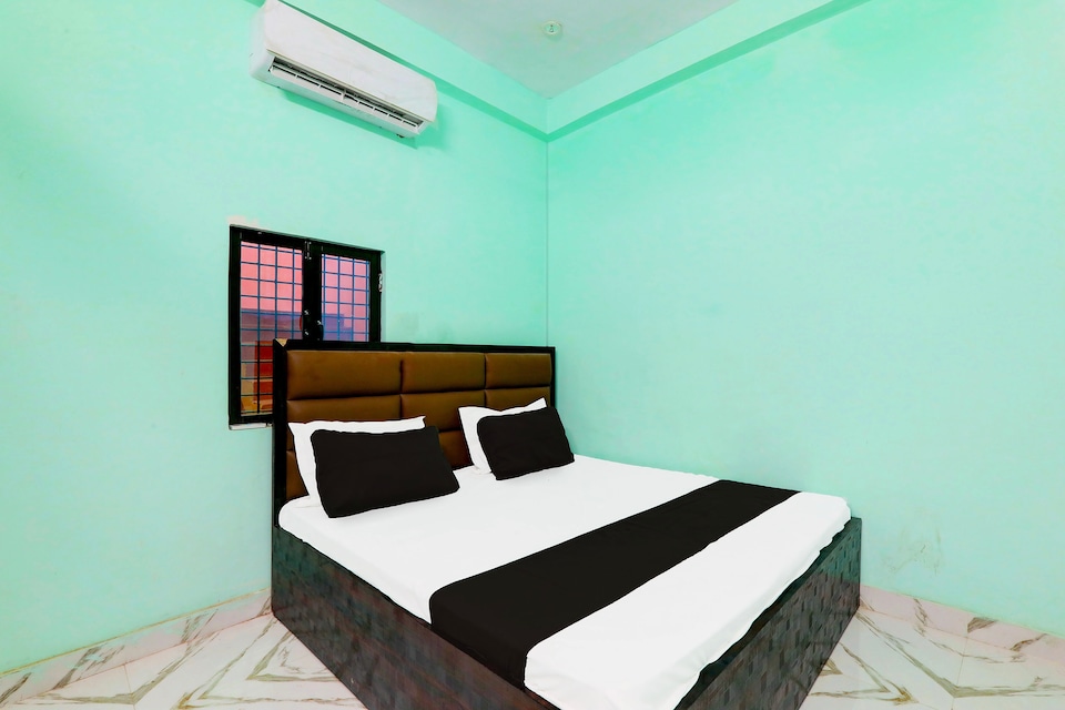 OYO 826969 Hotel AR Complex, Kanpur Railway Station, Kanpur