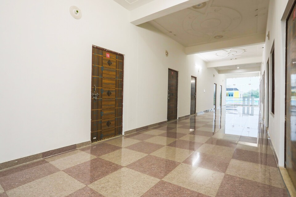 Hotel O CRYSTAL WAVE WATER PARK, Aligarh, Aligarh