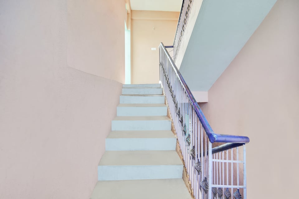 Hotel O Raunak Food Plaza Family Restaurant & Rooms, Patna, Patna