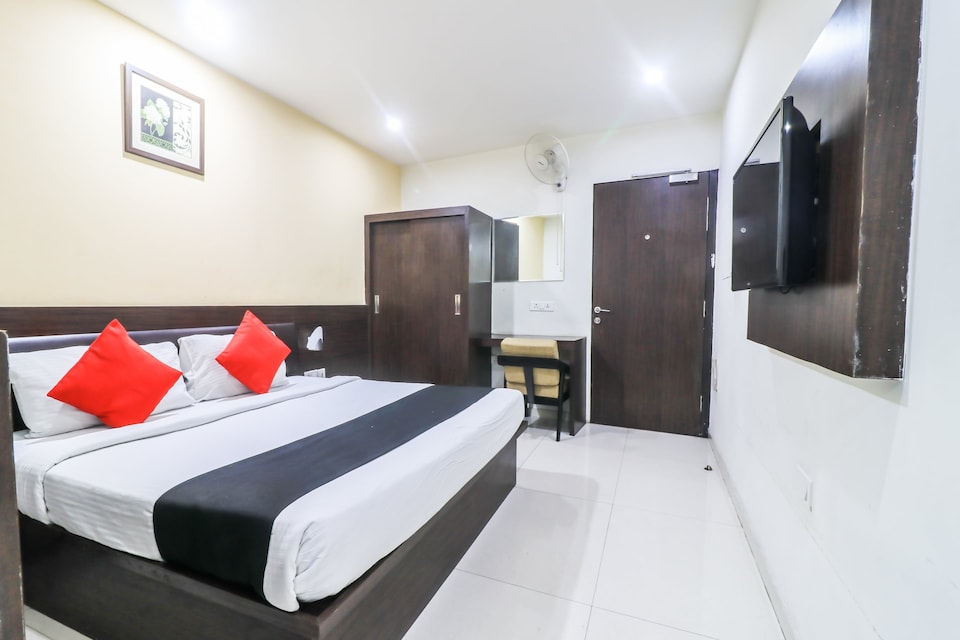 Capital O Hotel Krishna, C Scheme Jaipur, Jaipur