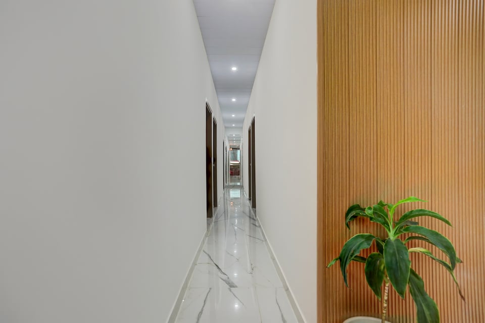 Hotel O Athiti Palace, Faridabad, Faridabad