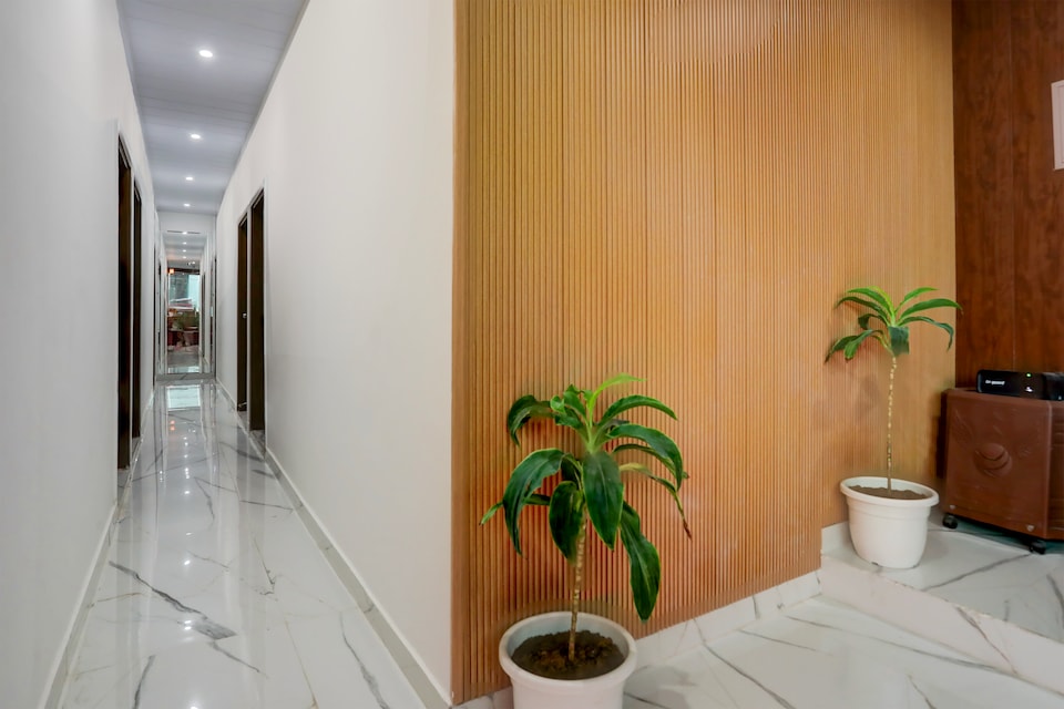 Hotel O Athiti Palace, Faridabad, Faridabad