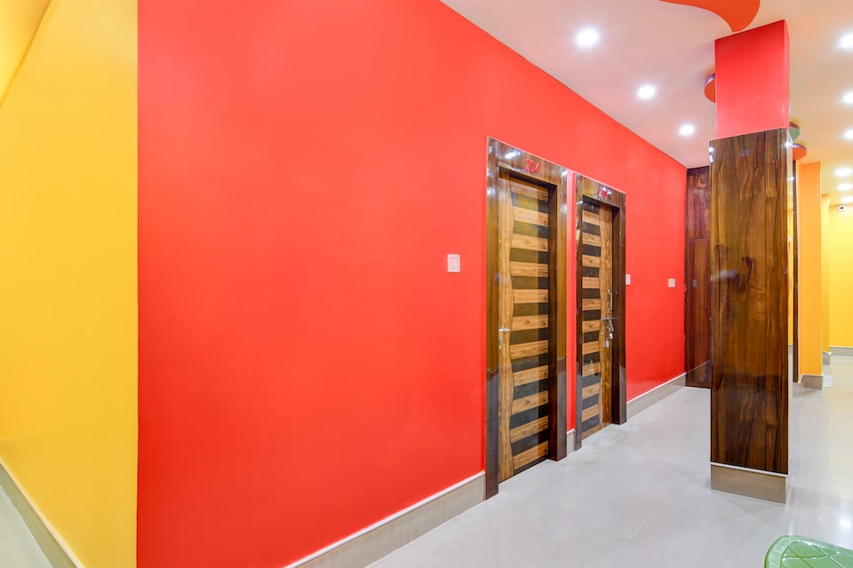 OYO Hotel O  Hotel Blue Moon, VIP Road Kolkata, Kolkata