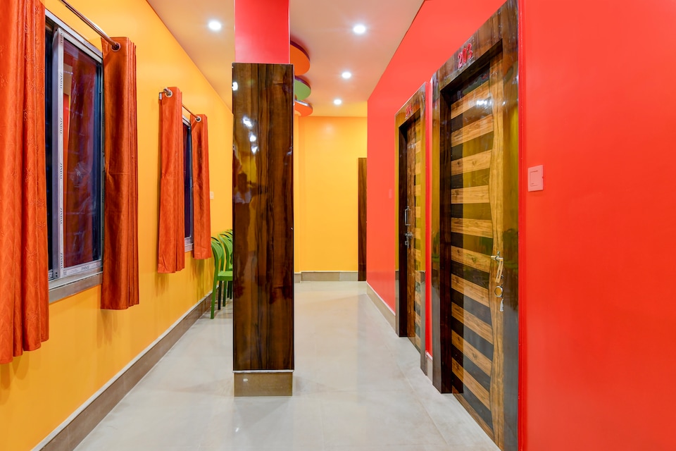 OYO Hotel O  Hotel Blue Moon, VIP Road Kolkata, Kolkata