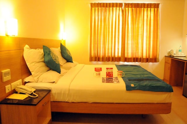 OYO Hotel Royal Castle Inn