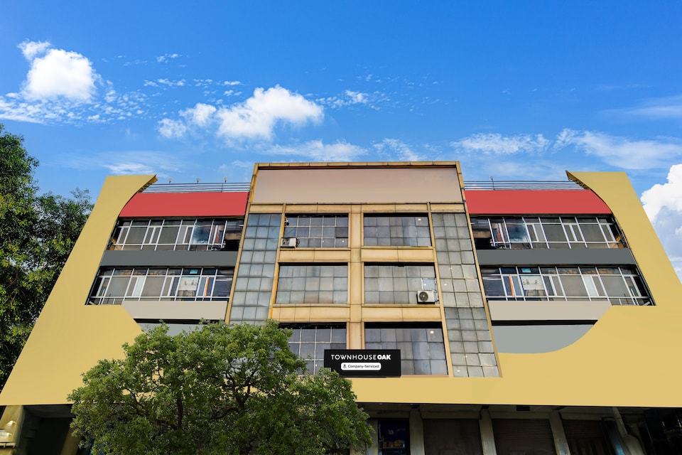 Super Townhouse Oak PTC Indore Junction, MG Road Indore, Indore
