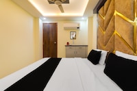 OYO 827102 HOTEL PRAGATI