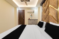 OYO 827102 HOTEL PRAGATI