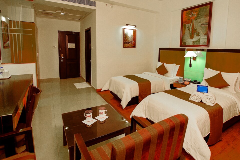 OYO Premium 018 MG Road Cochin Shipyard, MG Road Kochi, Kochi