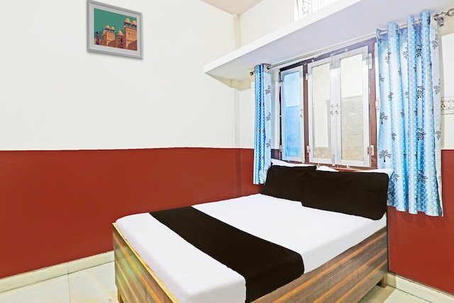 SPOT ON ROYAL GUEST HOUSE & RESTAURANT