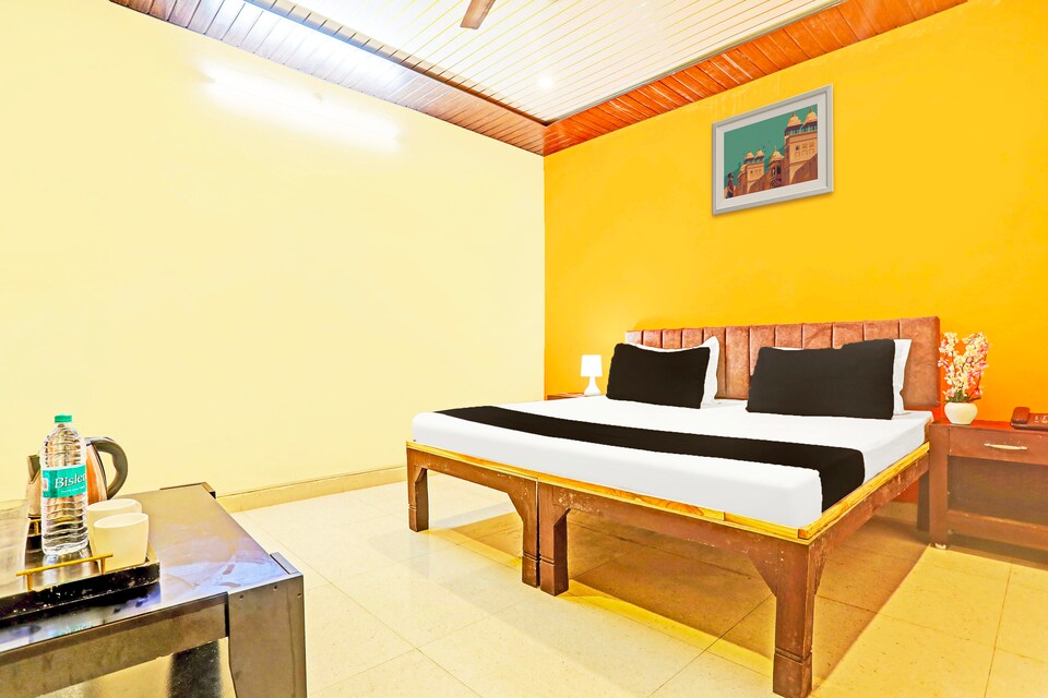 OYO 827179 Shree Chandra Moliswar Atithi Grih, Cantonment, Varanasi