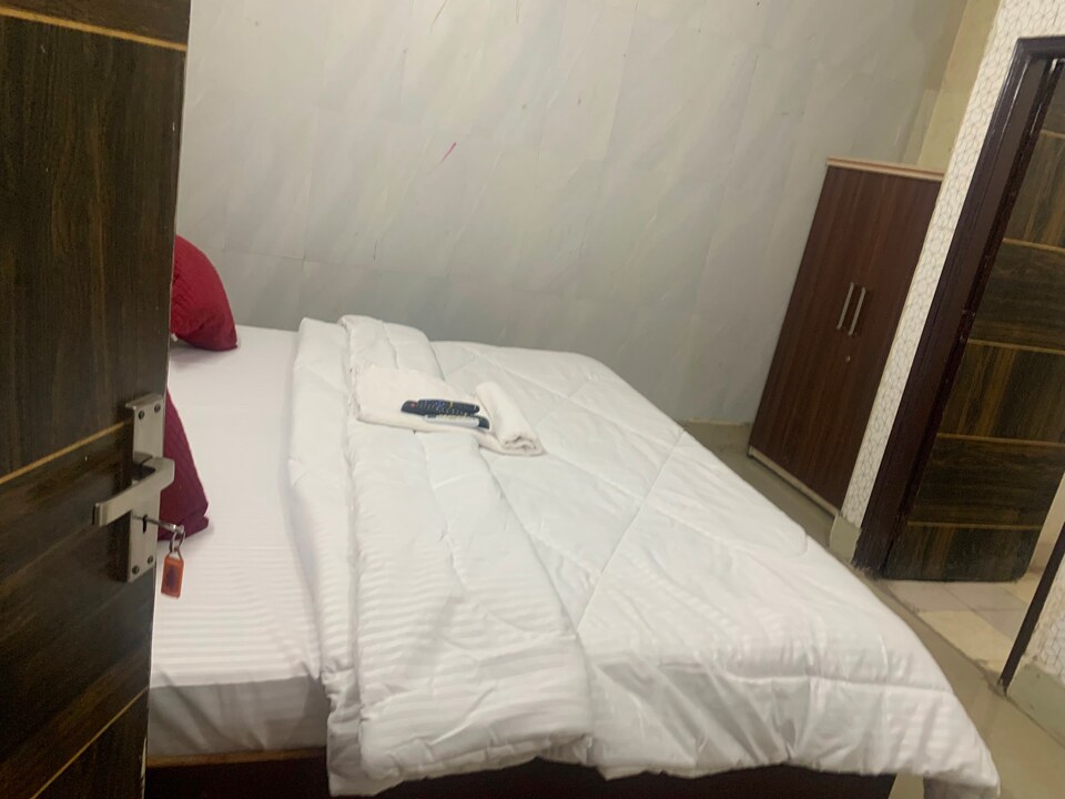 OYO 827208 The Maruti Hotel, Noida City, Noida