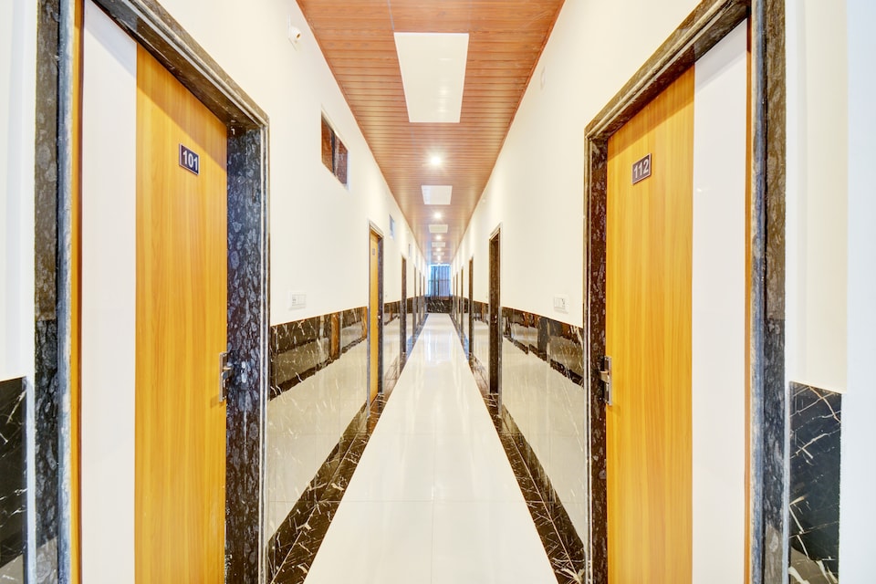 Hotel O Gokul Palace, Udaipur Central, Udaipur