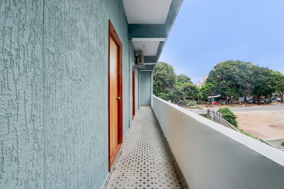 Hotel O Living Tree In, Ameerpet, Hyderabad