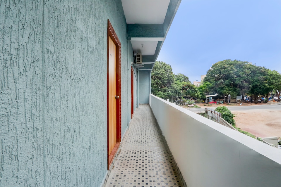 Hotel O Living Tree In, Ameerpet, Hyderabad