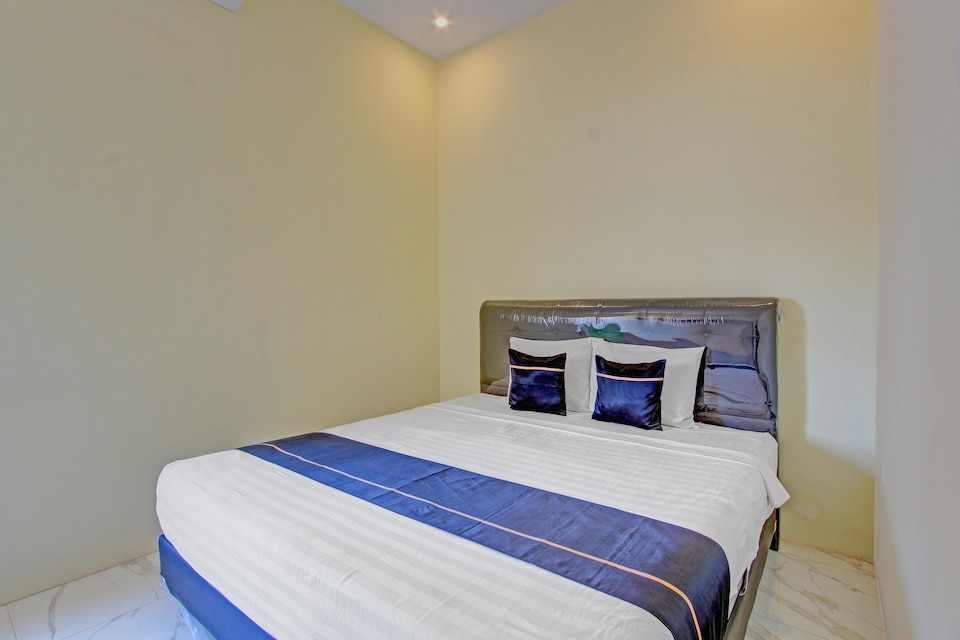 Capital O 94128 The Bale Teras't, Solo, Solo