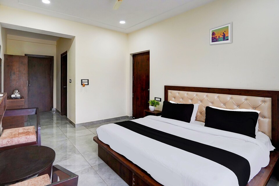 OYO 827333 Vihaan Residency, Greater Noida, Noida