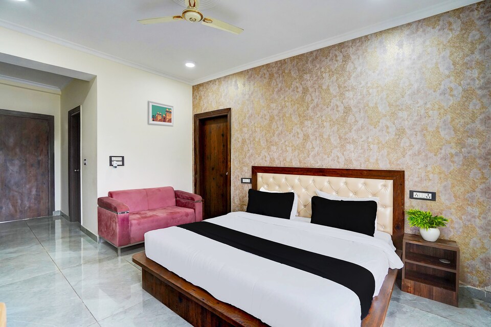 OYO 827333 Vihaan Residency, Greater Noida, Noida