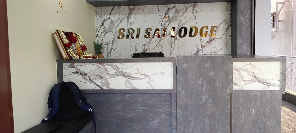 OYO 827352 Sri Sai Lodge, Hoskote Bangalore, Bangalore