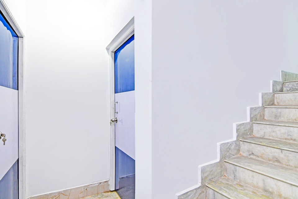 Hotel O Green Palace, Ruby Hospital Kolkata, Kolkata