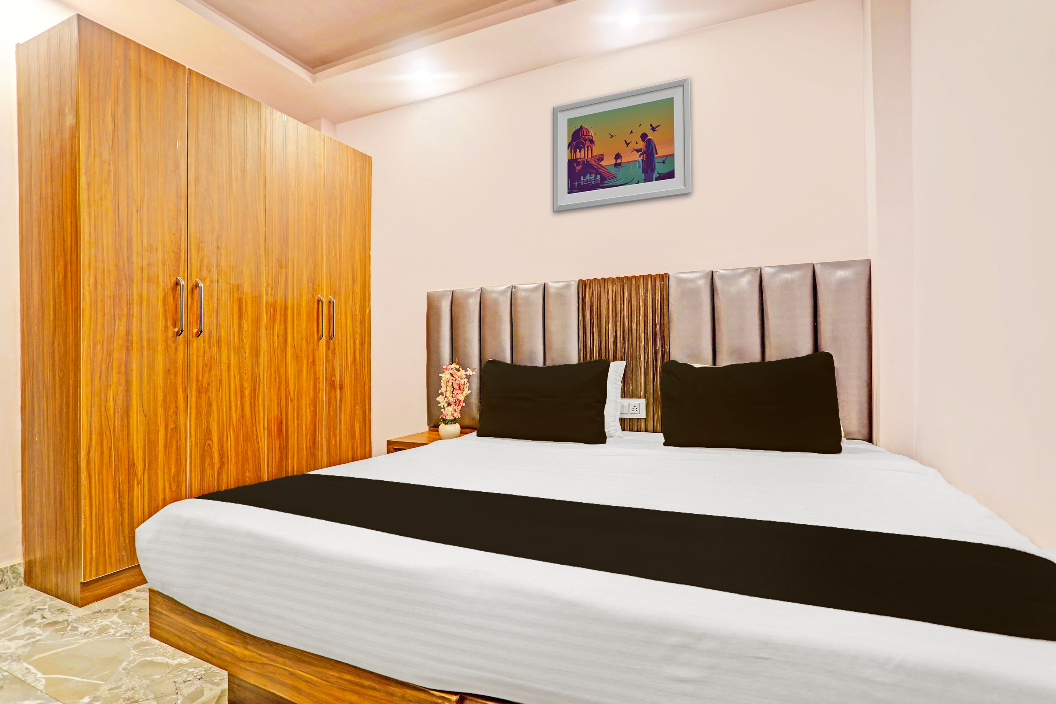 Hotel O Shanti Residency, Flagship Delhi, Book @ ₹1640 - OYO