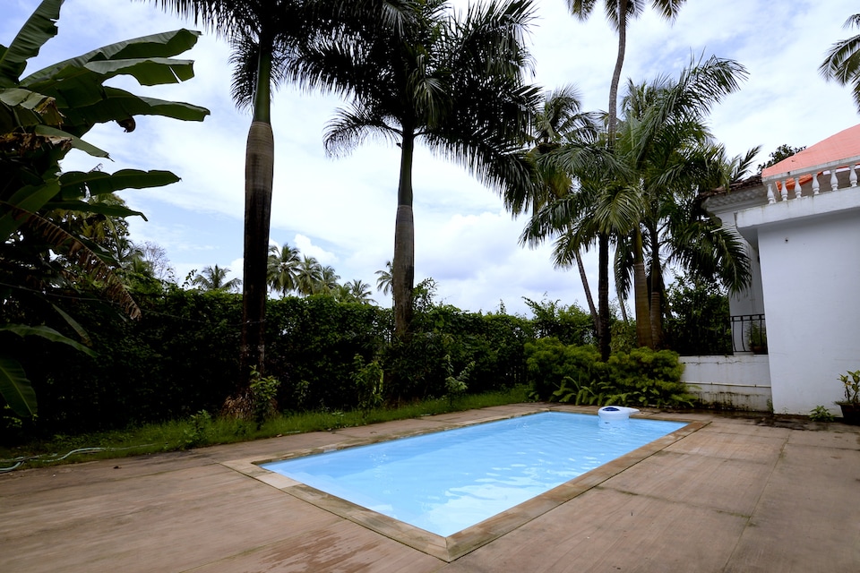 OYO Villas 119 Candolim Heritage 6 BHK, Candolim Goa, Goa