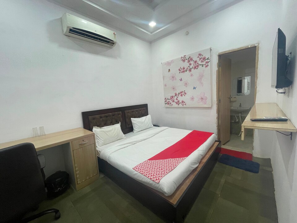 OYO 827414 Hotel Shree Ji, Goverdhan Sagar, Udaipur