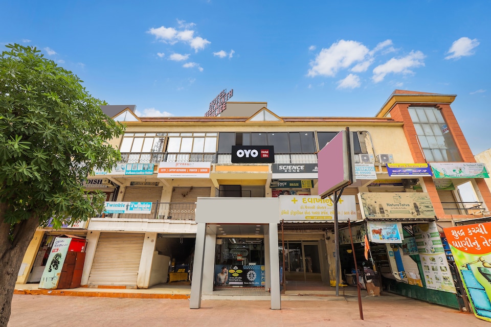 Hotel O Neelkanth Palace, Ahmedabad Railway Station, Ahmedabad