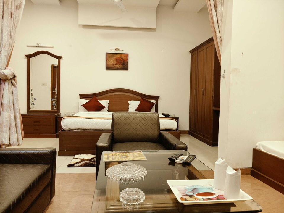 OYO 827506 Hotel Shivlok Inn, IIT Kanpur, कानपुर